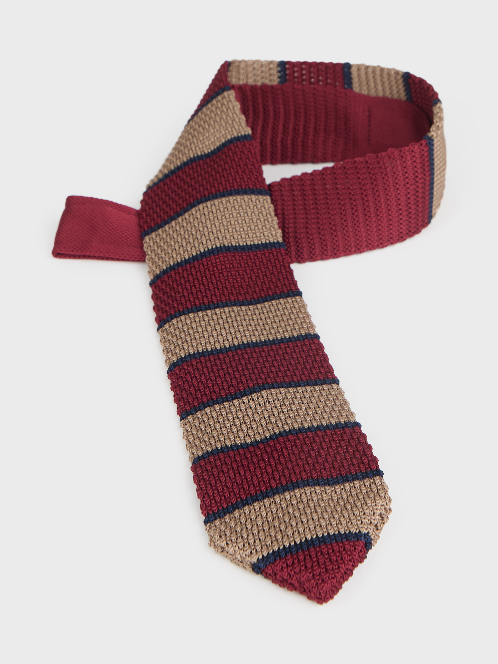 CORBATA PUNTO