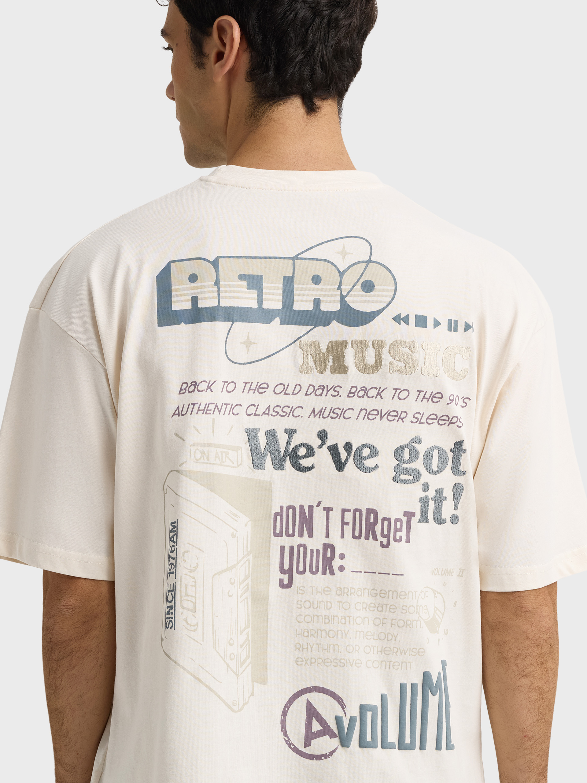 CAMISETA RETRO BEIGE