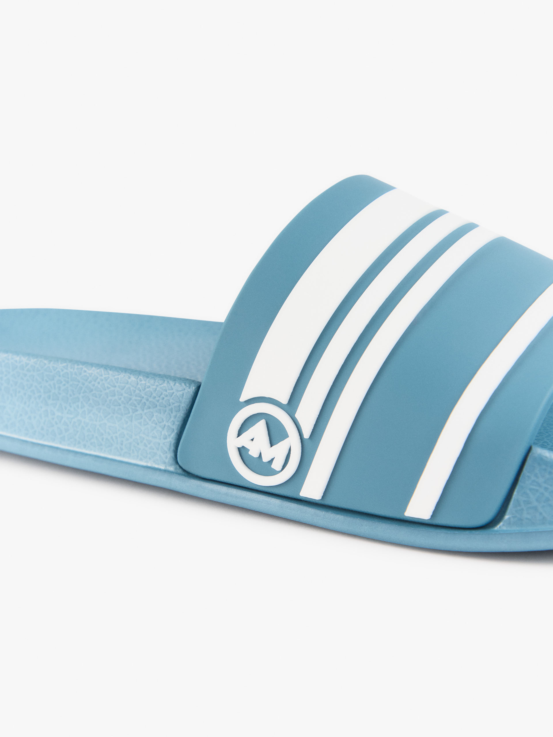 CHANCLAS POOL
