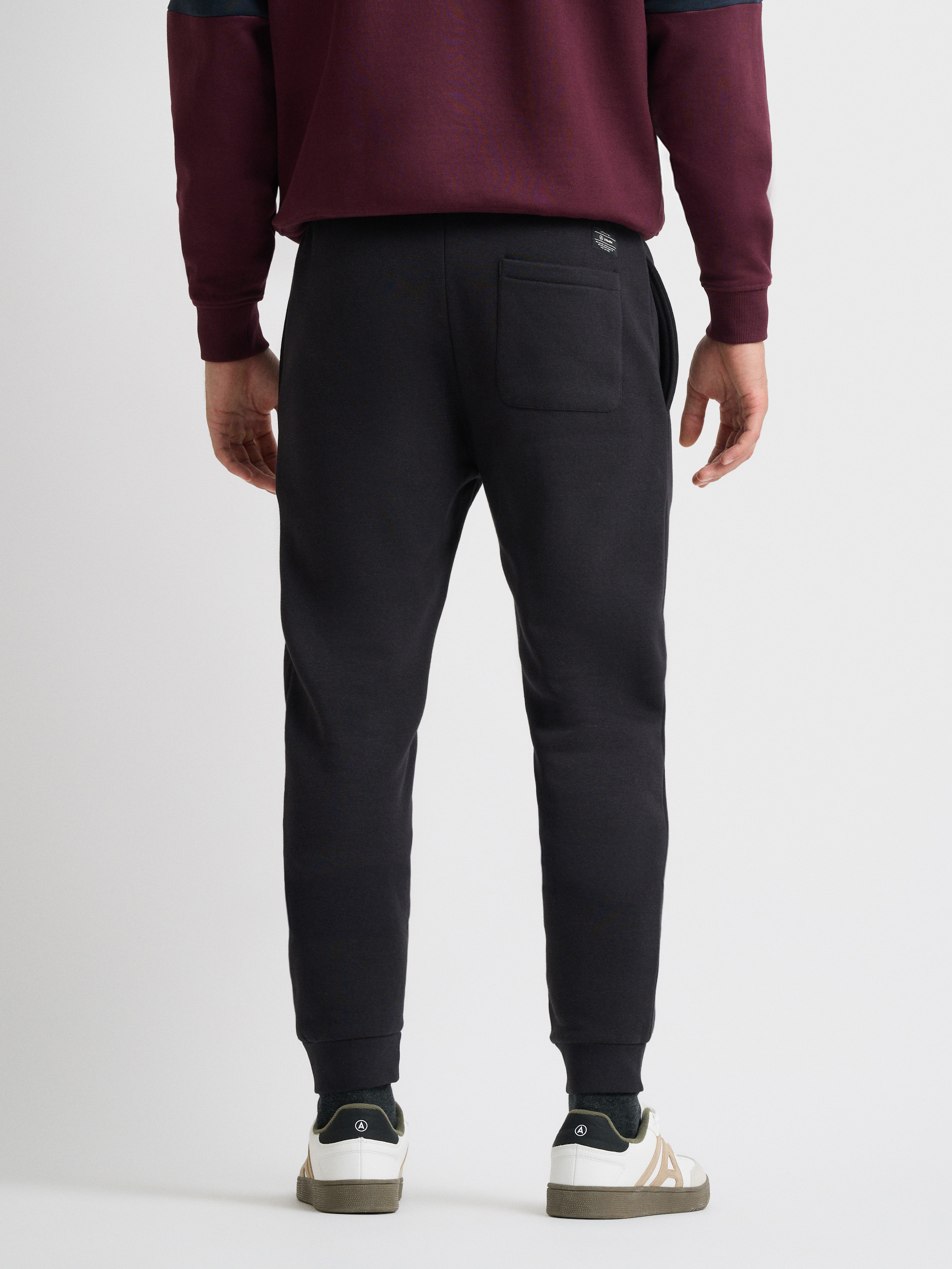 JOGGER BASIC