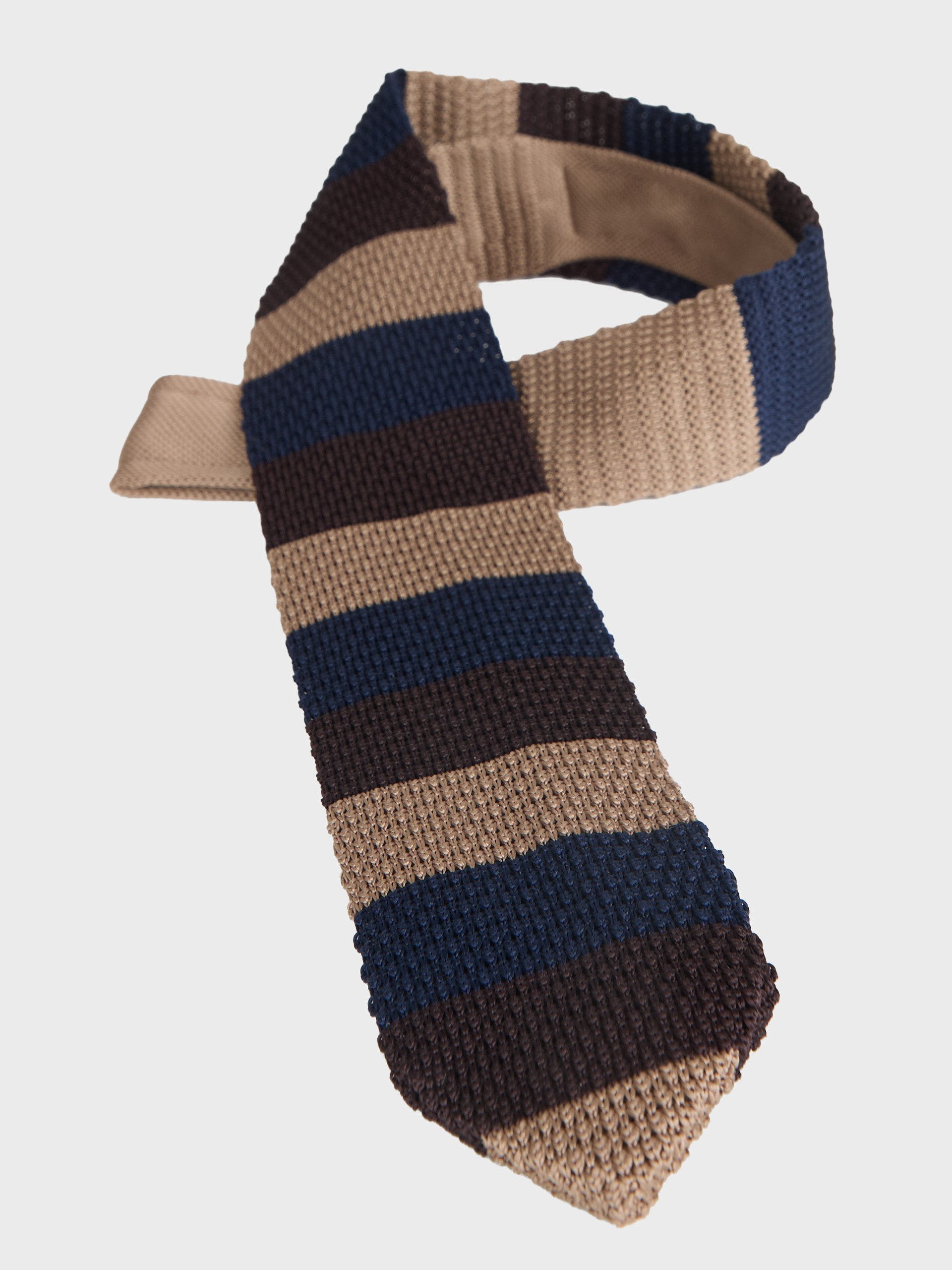 CORBATA PUNTO