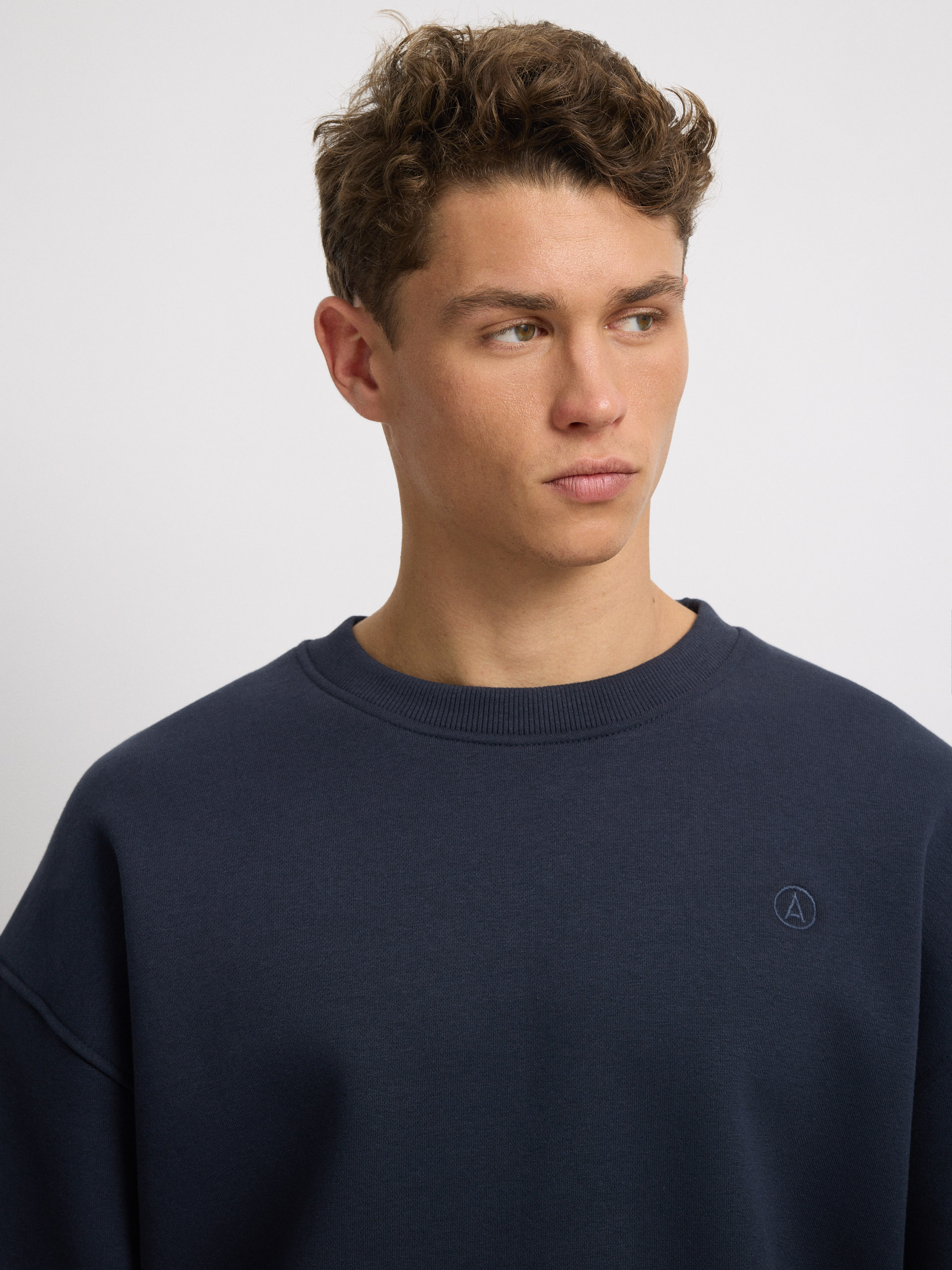 SUDADERA BASICA OVERSIZE