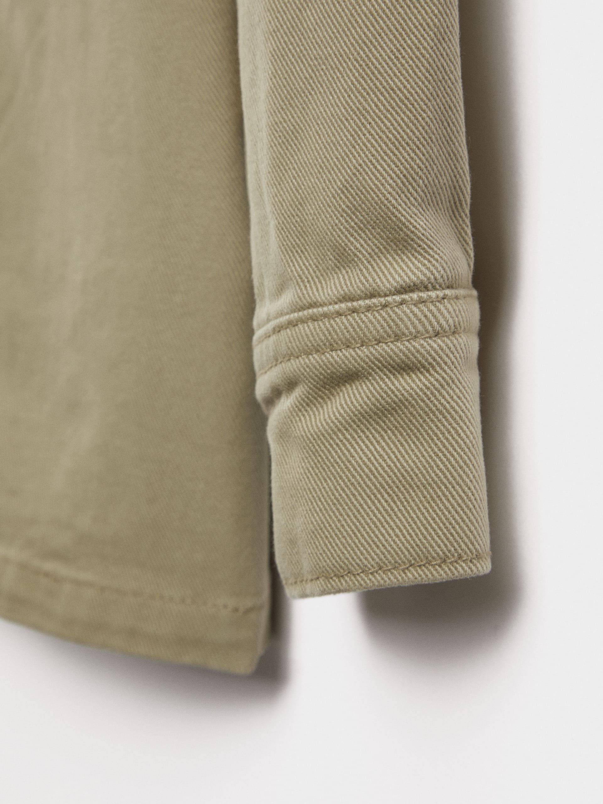 SOBRECAMISA DIVISION