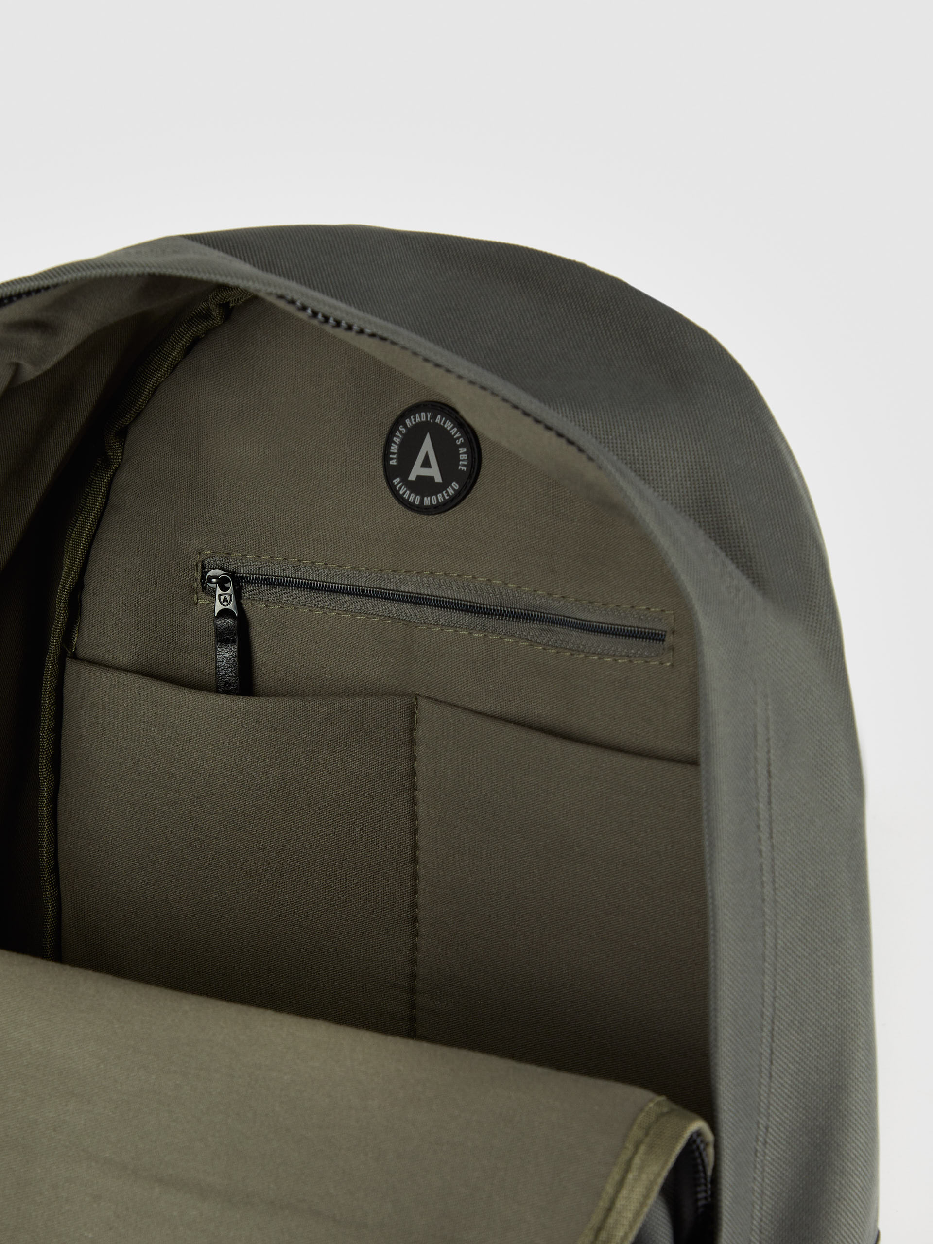 MOCHILA GUIDO MOCHILA GUIDO