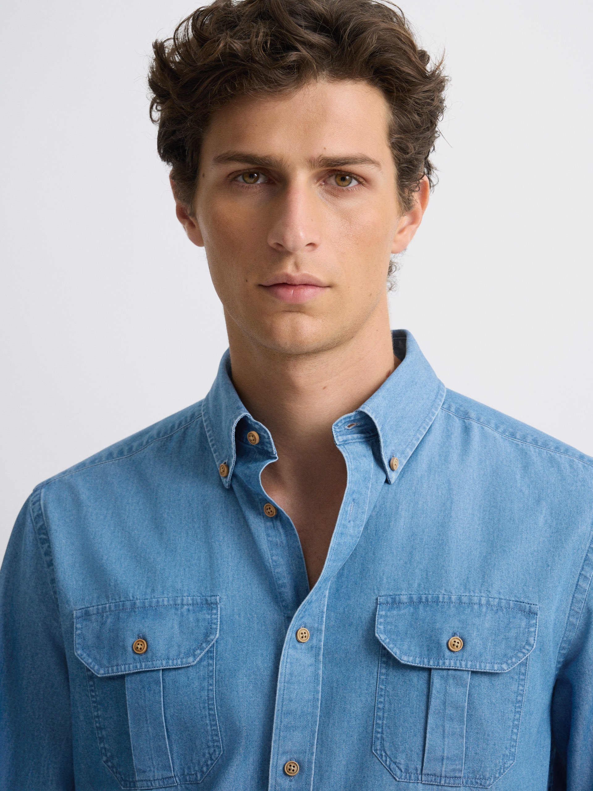 CAMISA DENIM BOLSILLOS