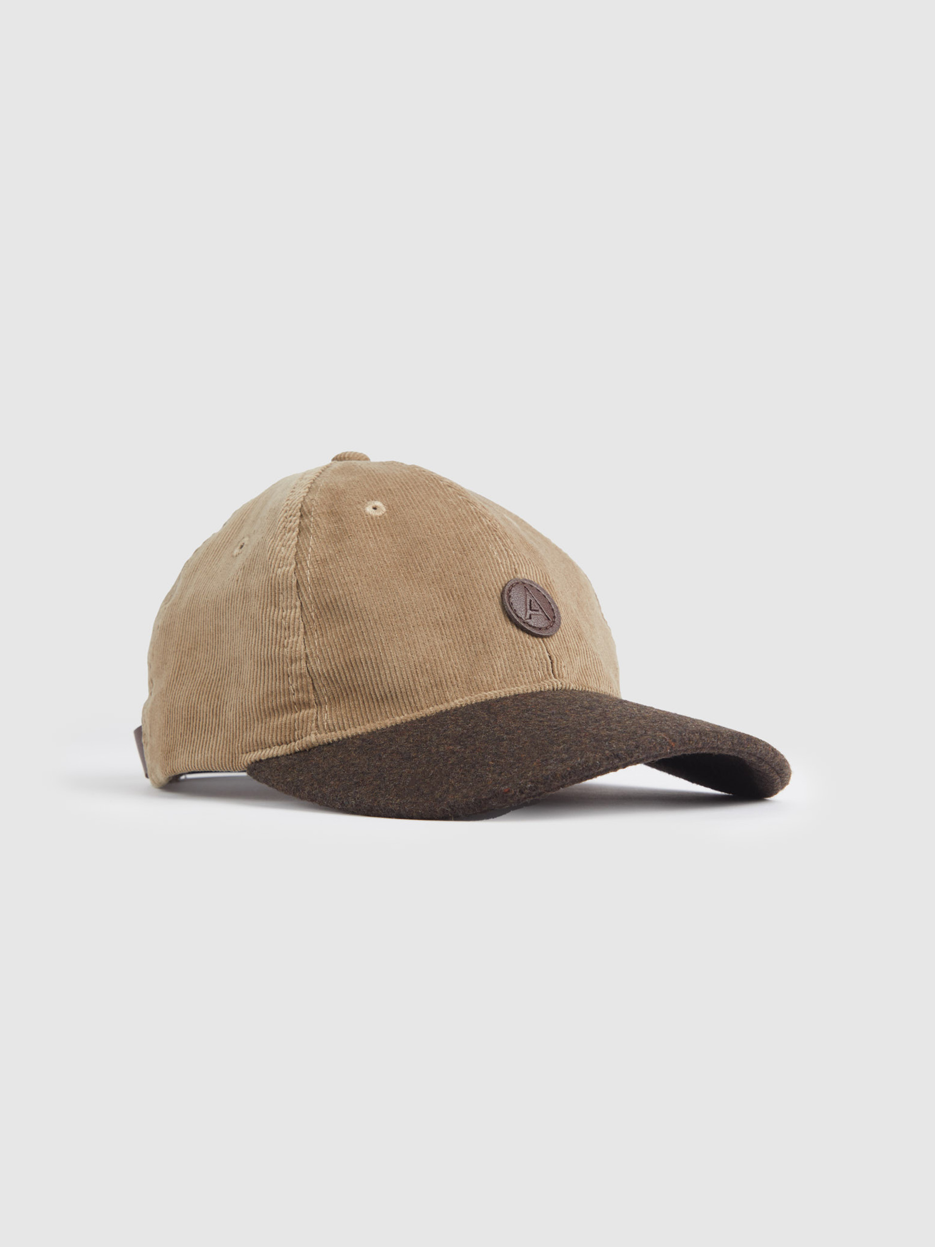 GORRA PANA CONTRAST BEIGE