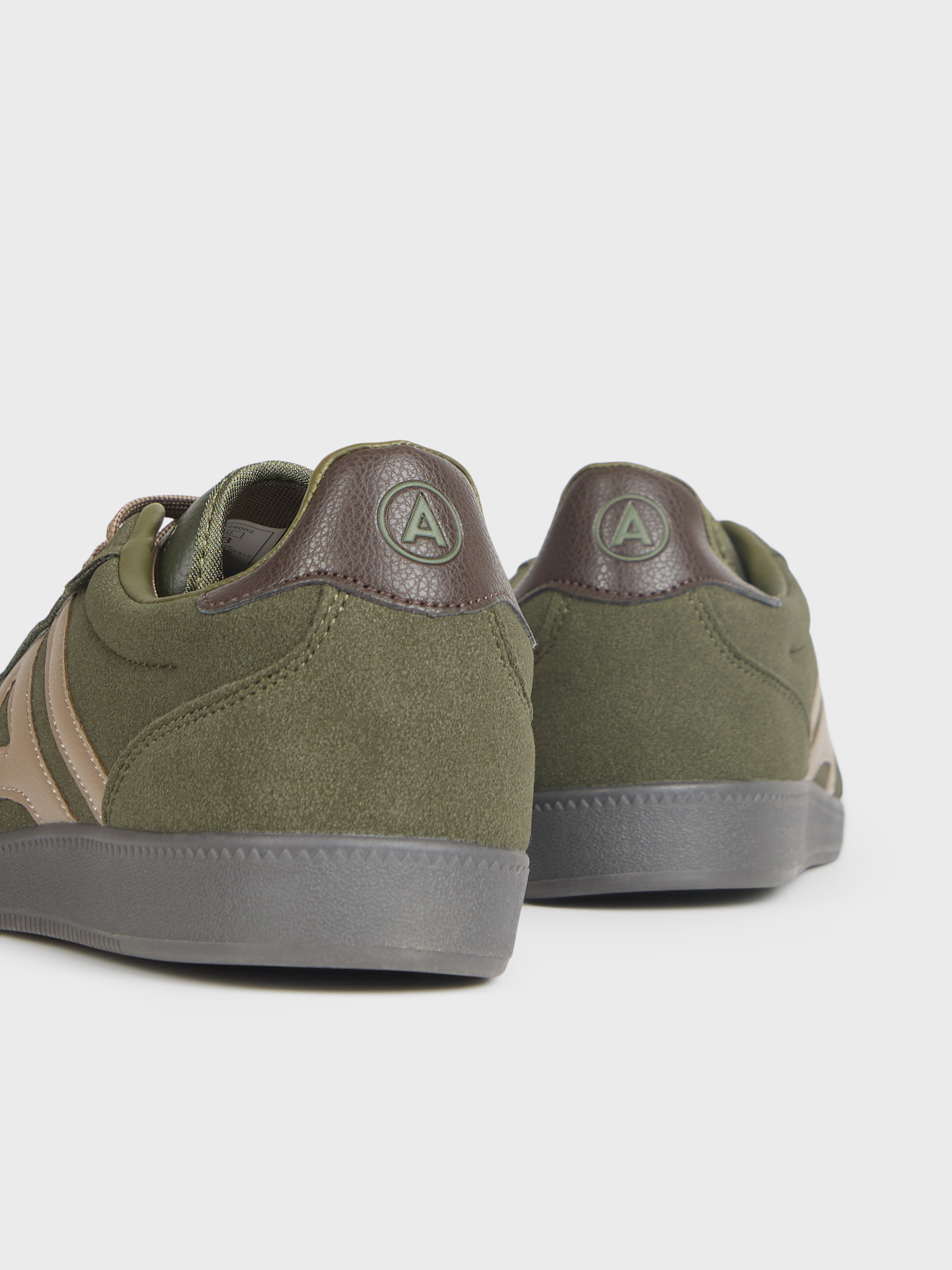 SNEAKERS ROGER
