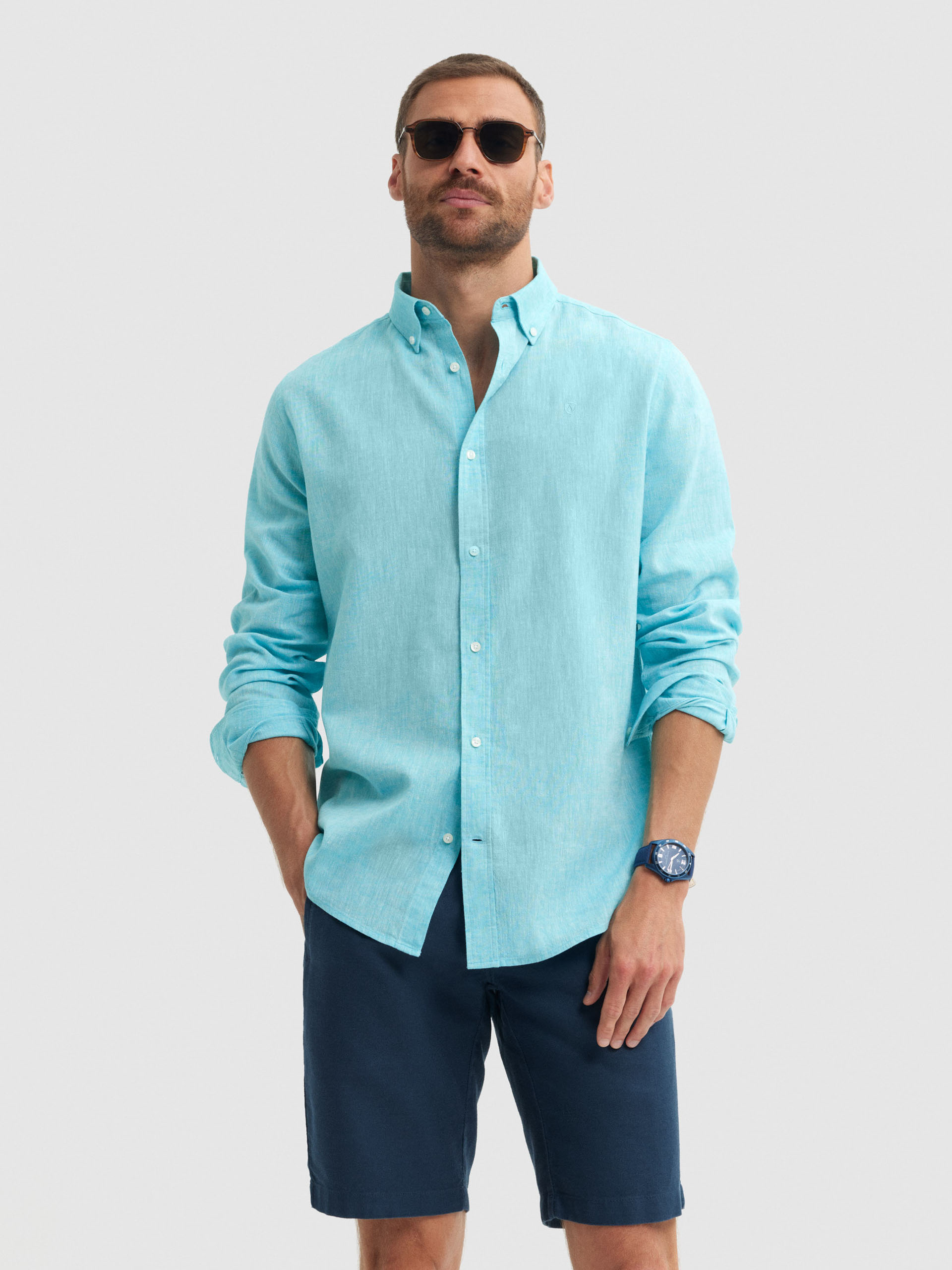 CAMISA LINO C. BOTON TURQUESA