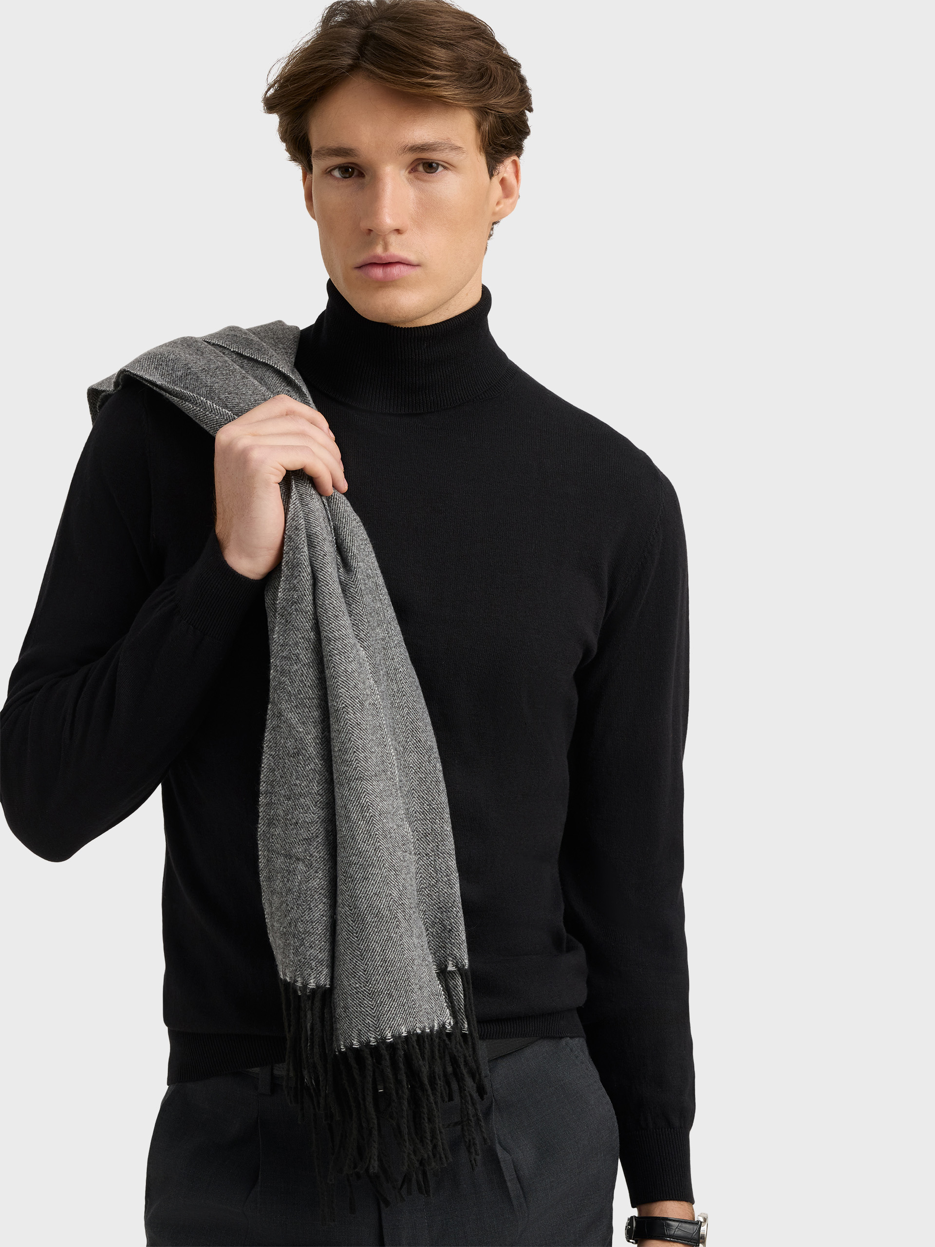 JERSEY ROLL COLLAR NEGRO