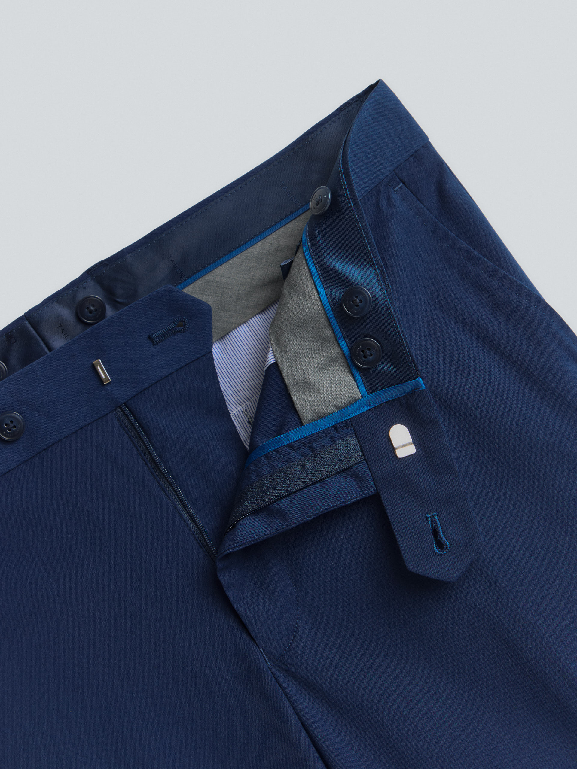 PANTALON PLAIN SLIM PANTALON PLAIN SLIM