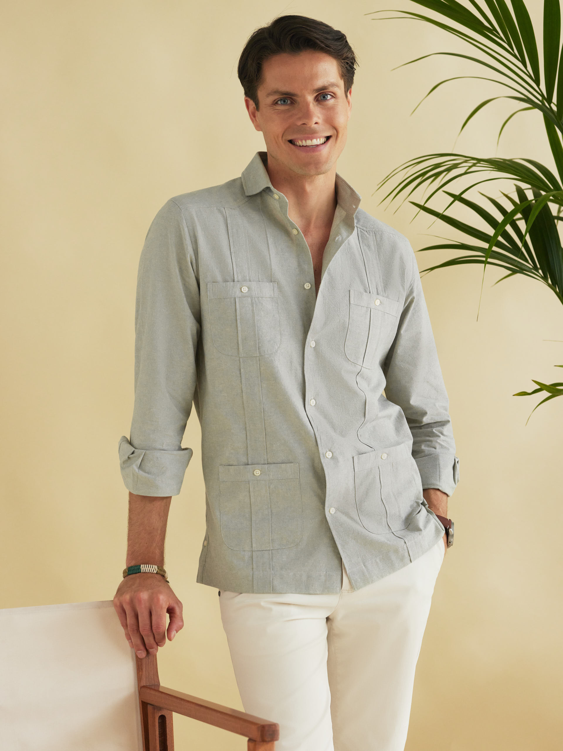 Alvaro moreno hombre sales