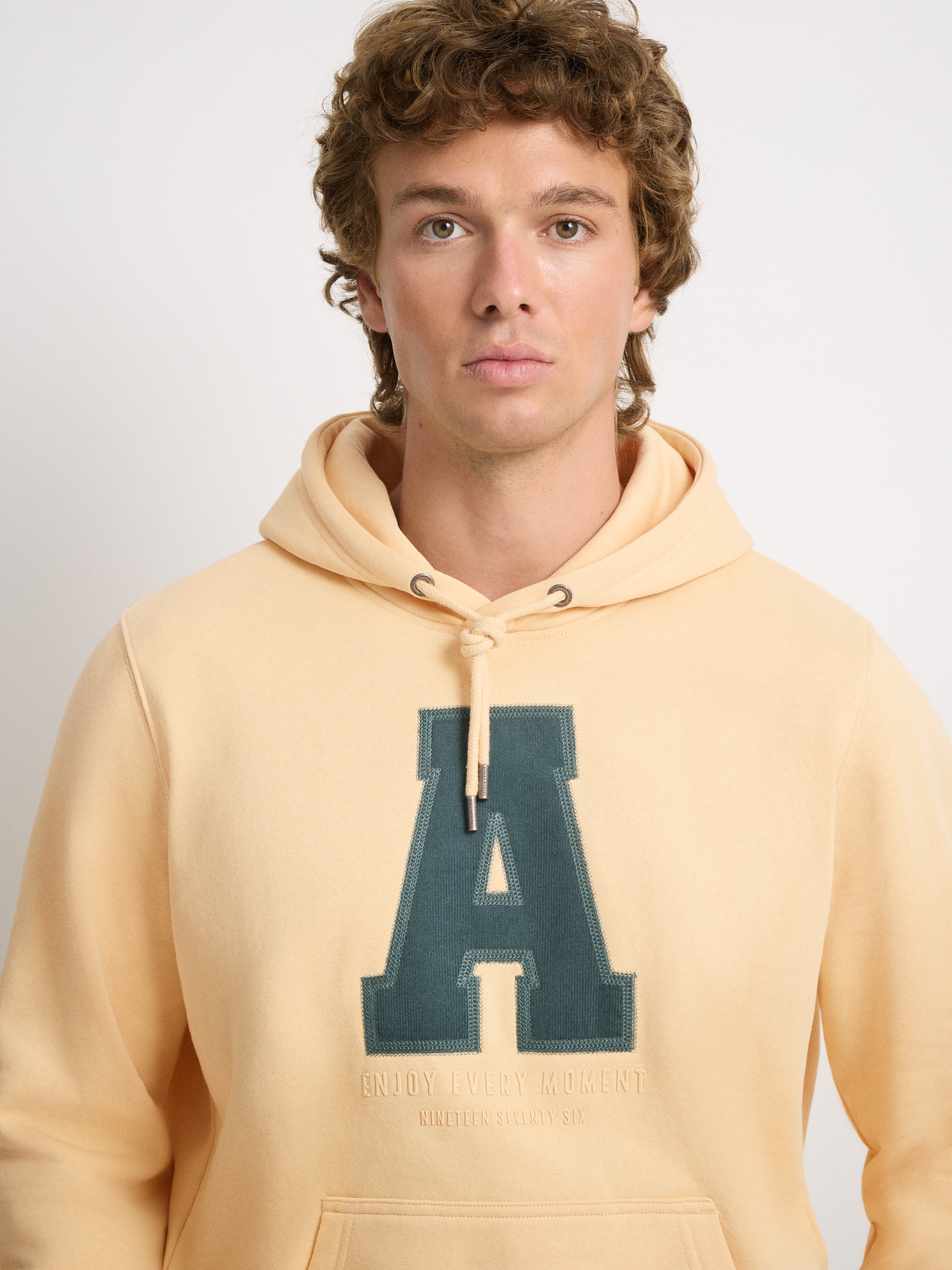 SUDADERA MOMENT