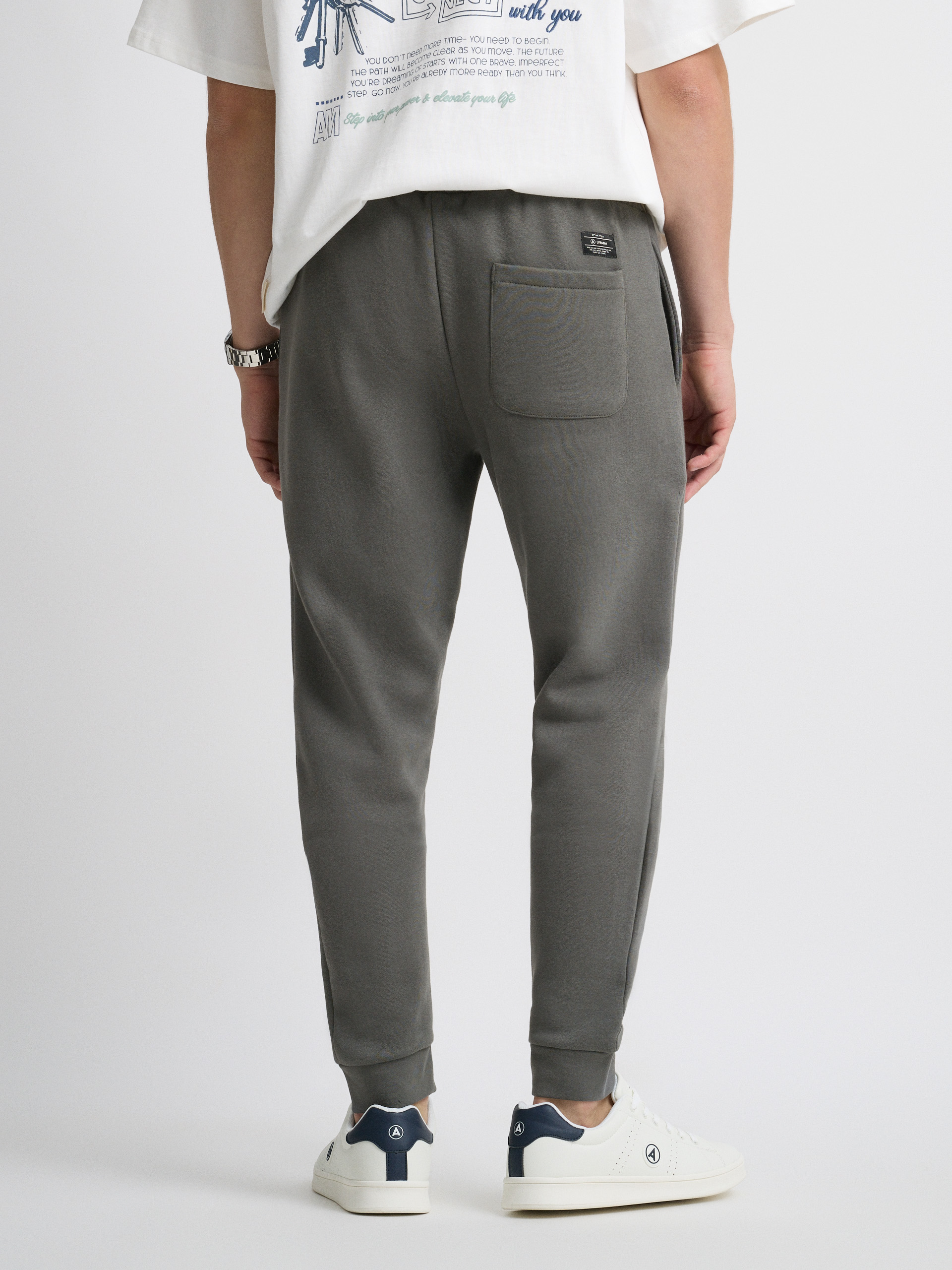 JOGGER BASIC
