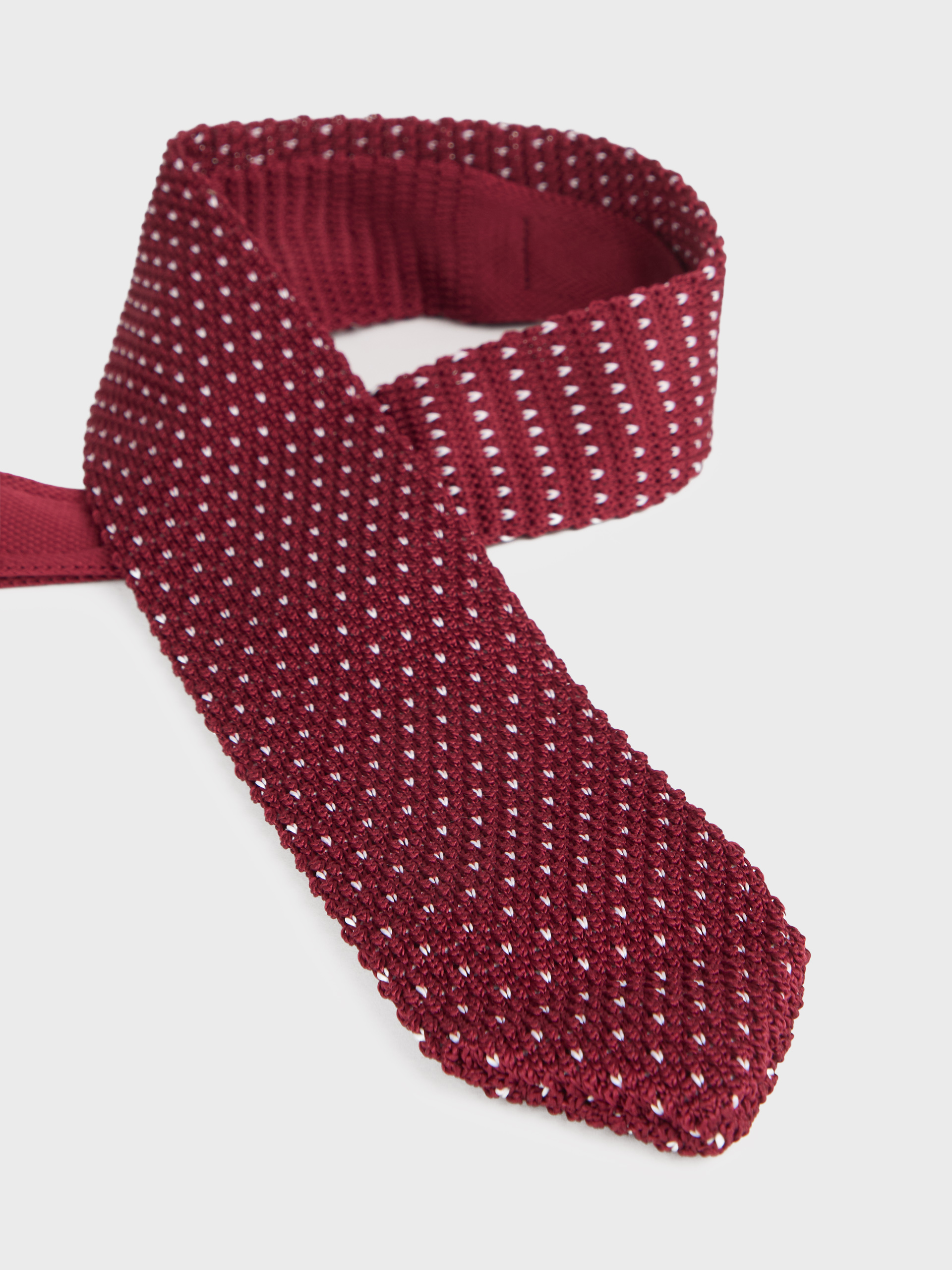 CORBATA PUNTO TIPS BURDEOS