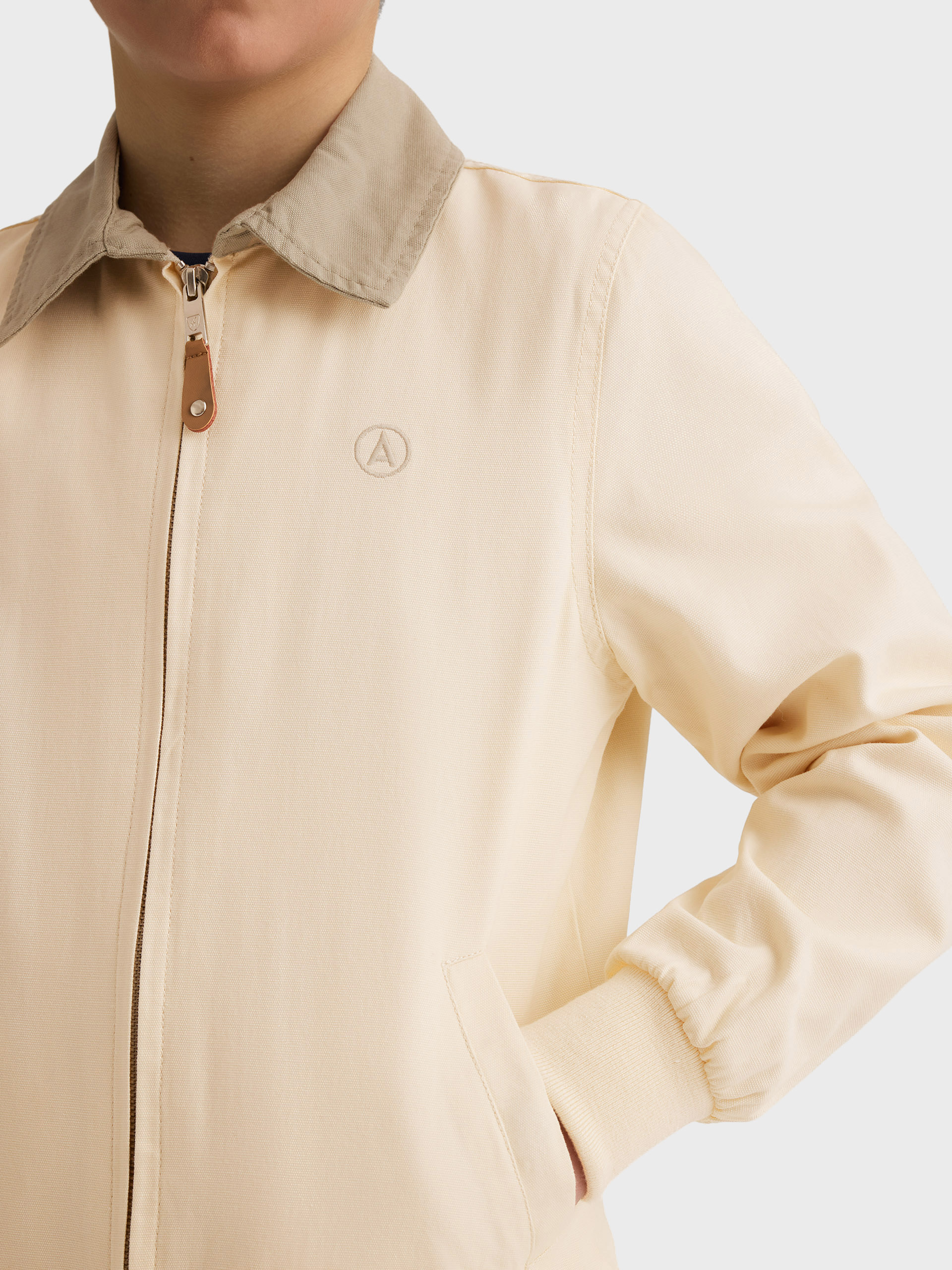 CAZADORA COLLINS KIDS