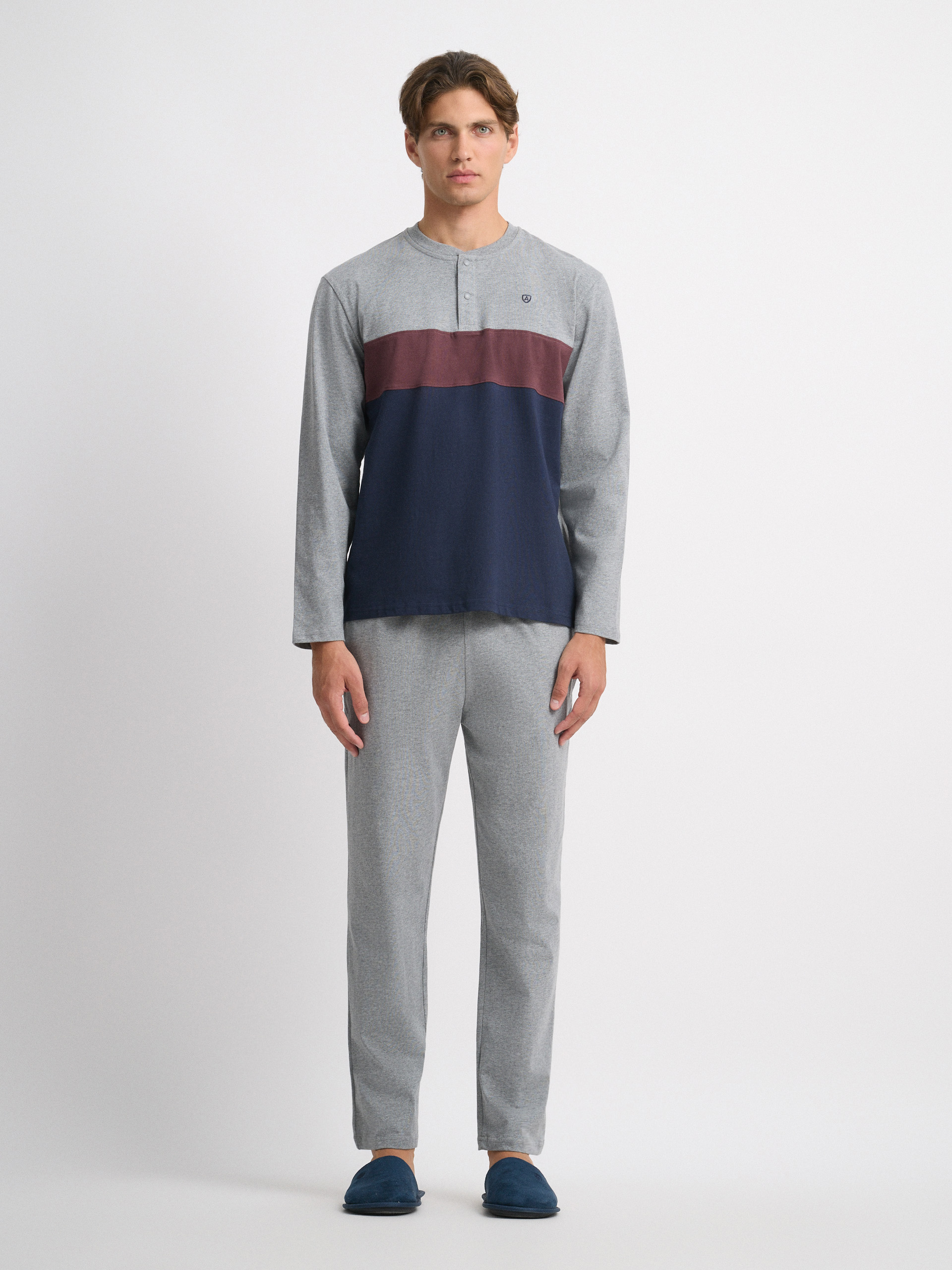 PIJAMA BLOQUE GRIS