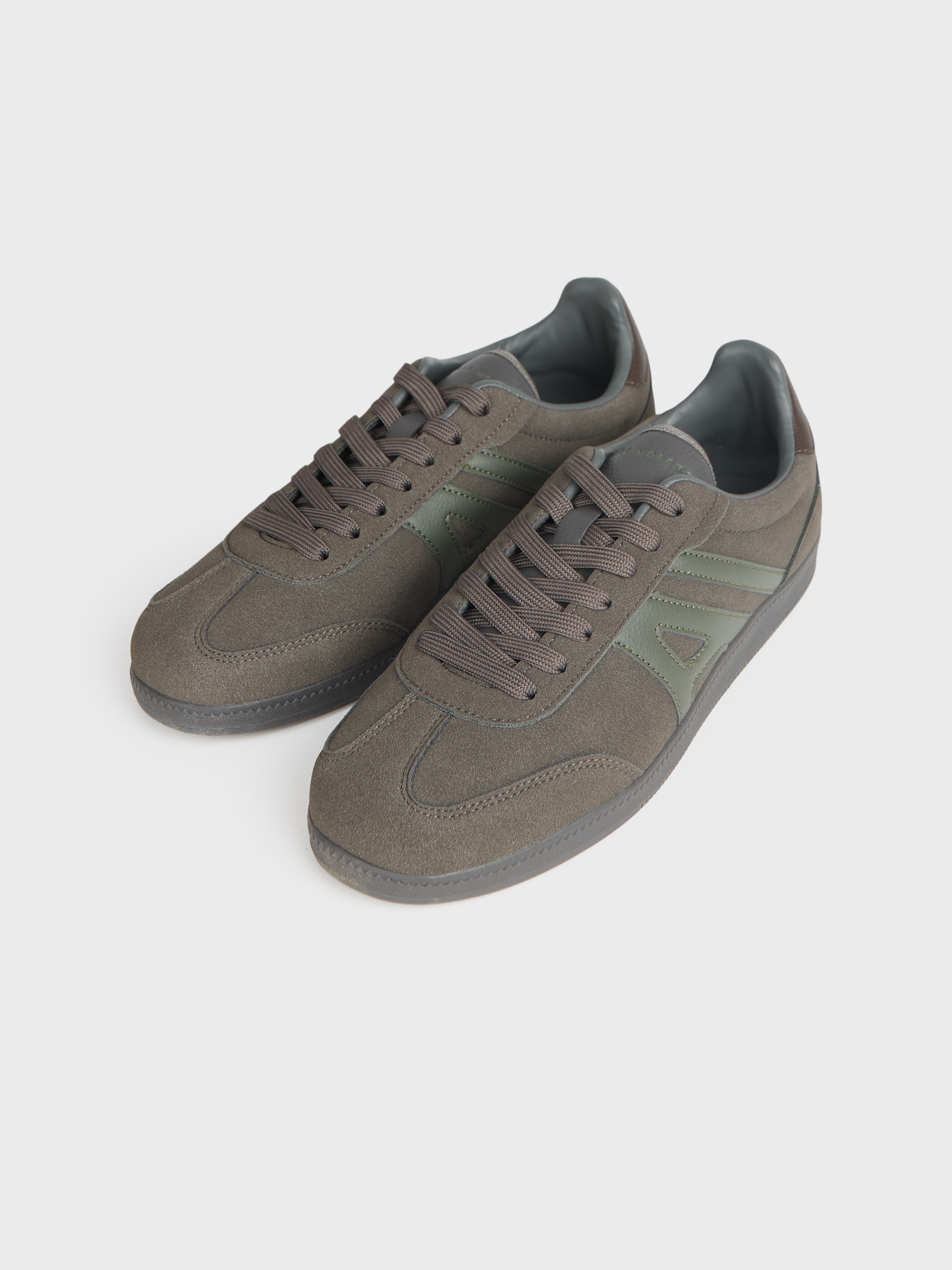 SNEAKERS ROGER