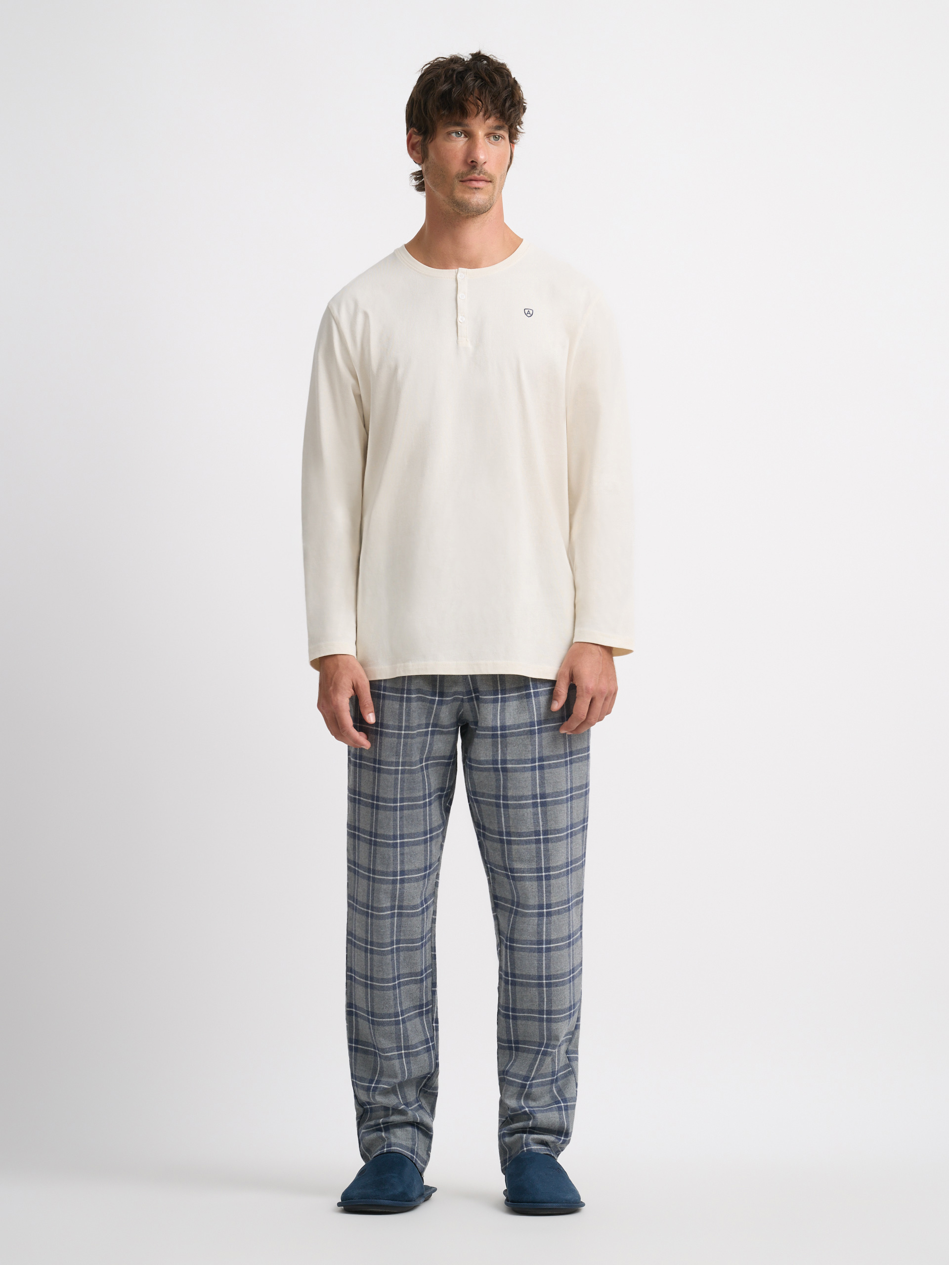 PIJAMA FRANELA CUADROS GRIS