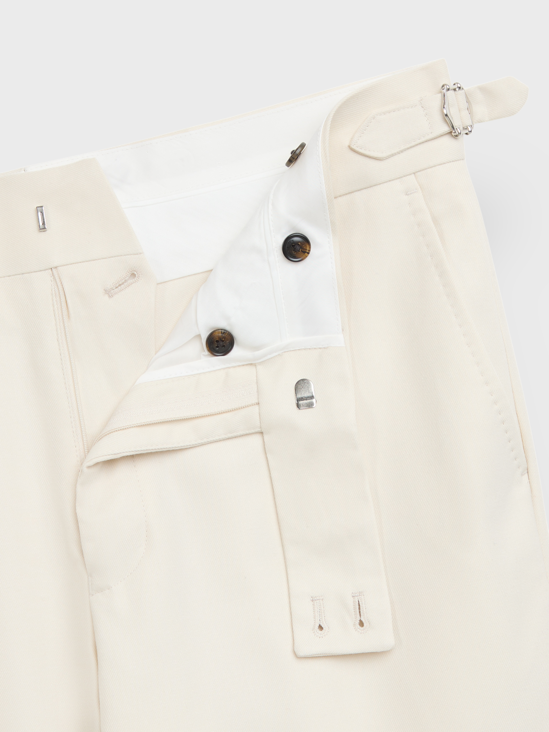 PANTALON GURKHA