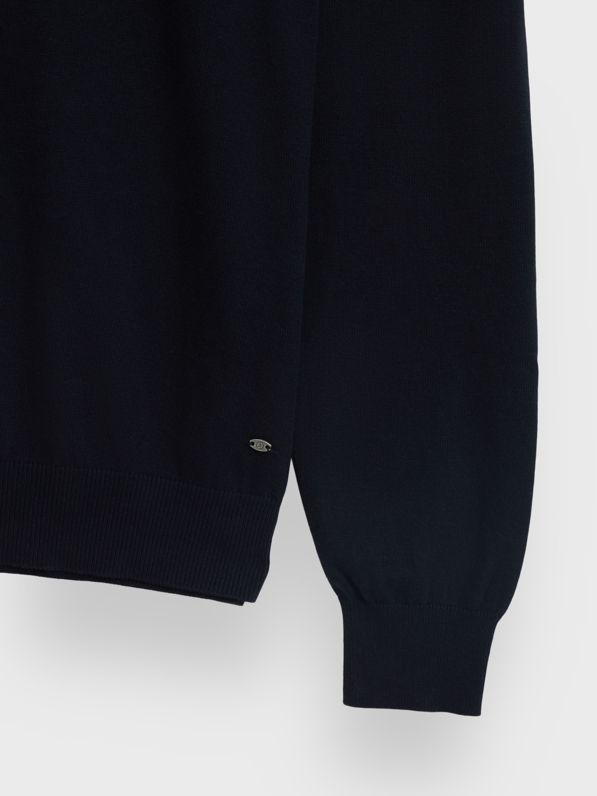 JERSEY BUTTON COLLAR