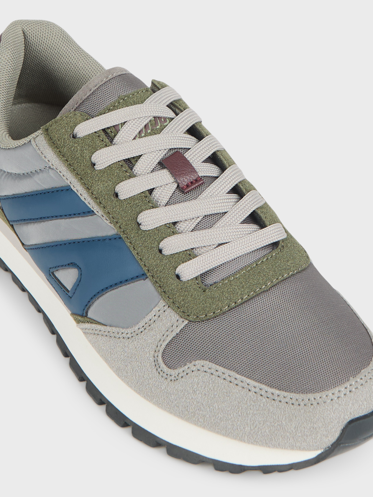 SNEAKERS BRANDON