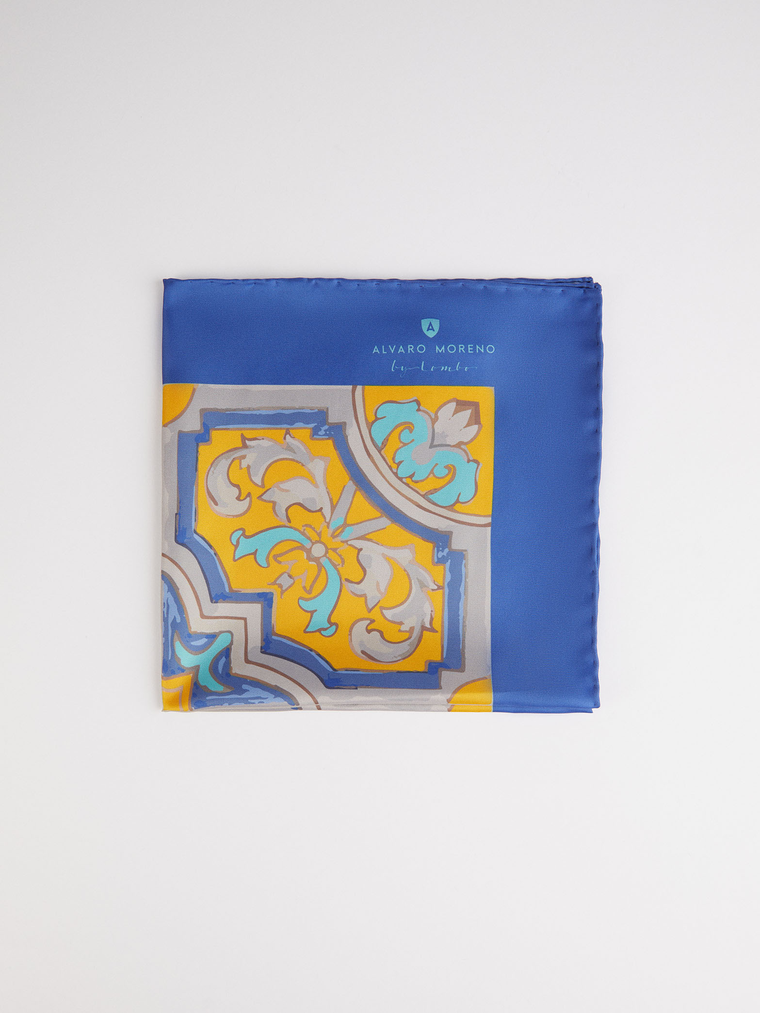 PA&Ntilde;UELO BY LOMBO