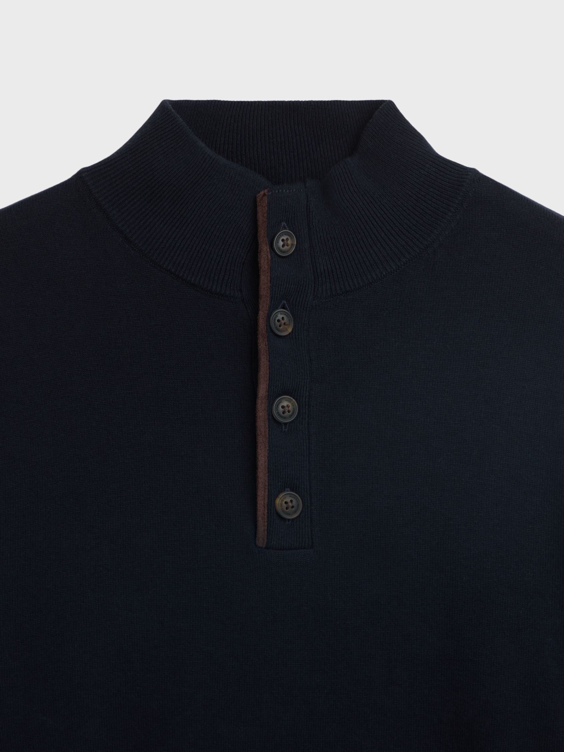 JERSEY BUTTON COLLAR