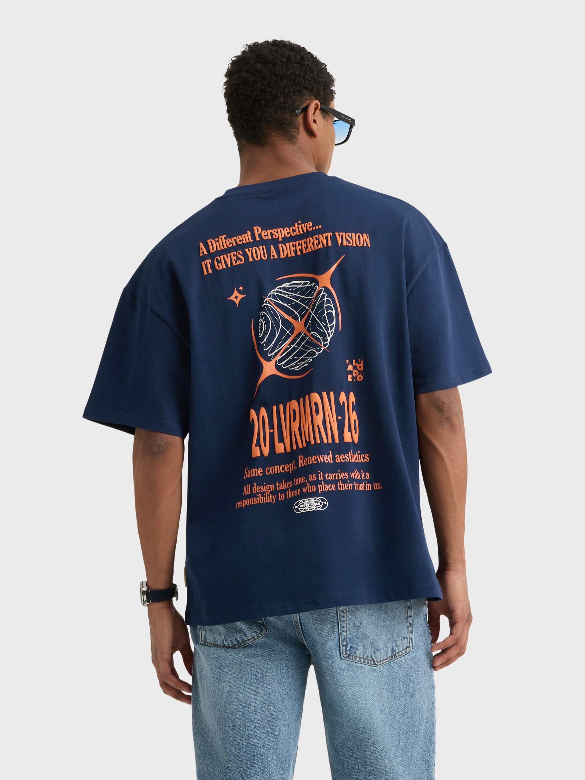 CAMISETA DIFFERENT AZUL MARINO