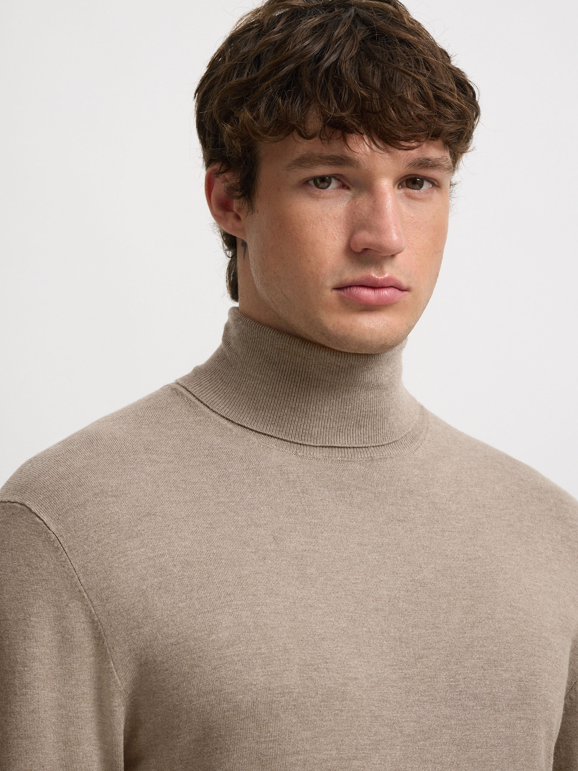 JERSEY CUELLO VUELTO